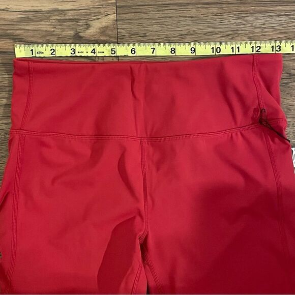 NWT Urban Savage Ruffle Leggings Black Cherry Size Medium - Picture 6 of 8